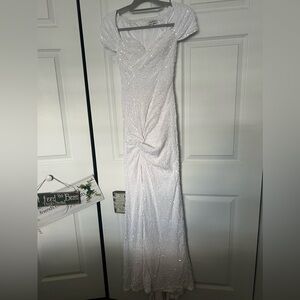 Feariesty Sparkling White Sequin Gown